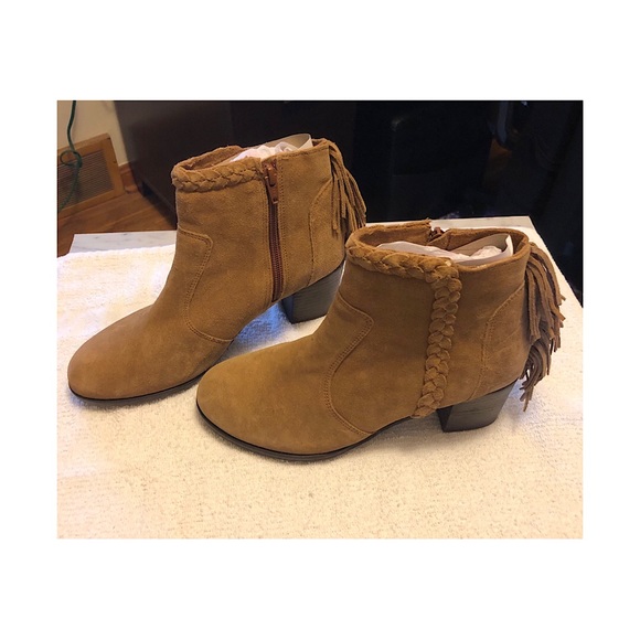 Suede Fringe Western Ankle Boots - Picture 4 of 4